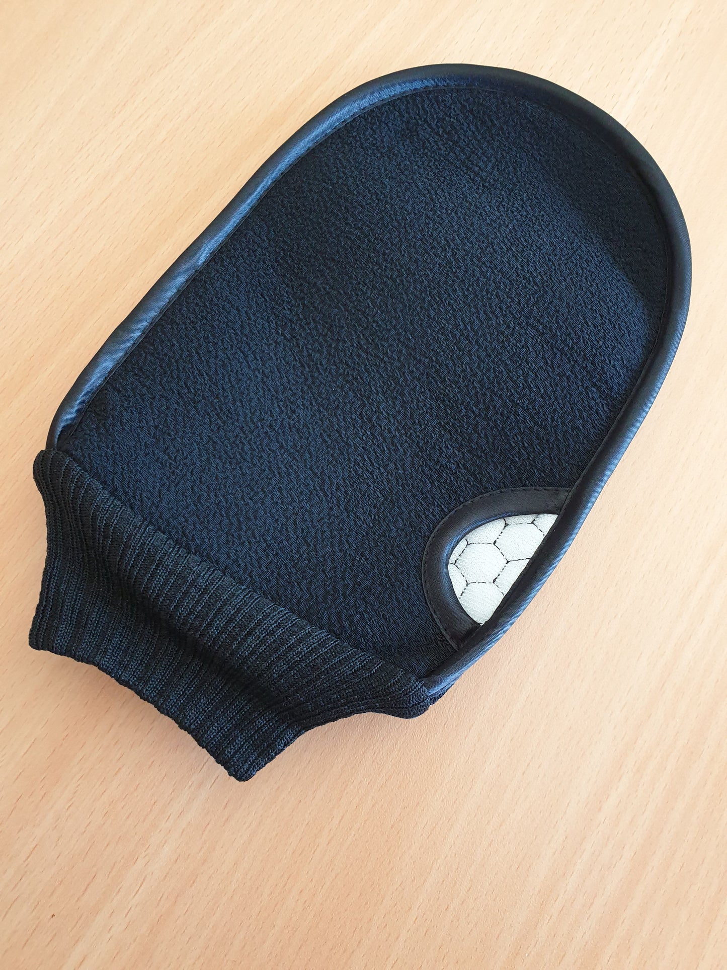 Exfoliating Glove Dual Sided with Thumb Hole Black