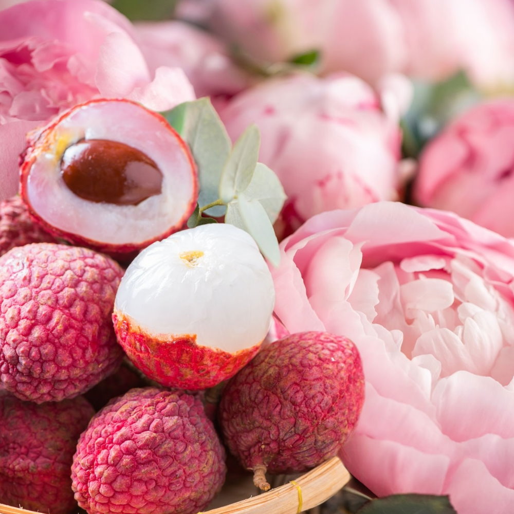Rosy Gold Double Scented Candles Large Frosted Gloss Lychee & Peony - Makeup Warehouse Australia