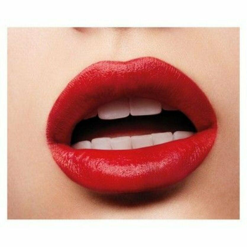 Revlon Super Lustrous Lipstick - 740 Certainly Red